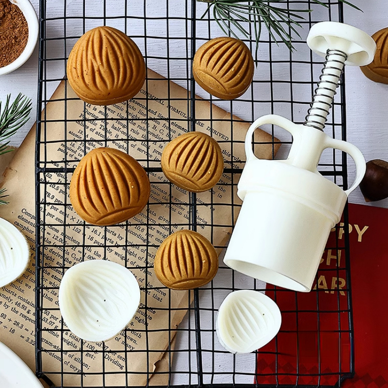 Cute little chestnut chestnut  - Bunny Cake Mold review and price
